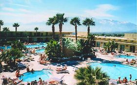 The Desert Hot Springs Spa Hotel